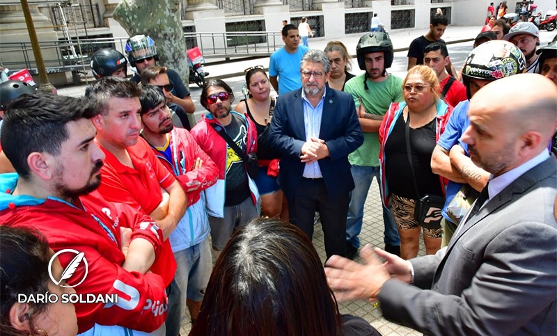 Repartidores rosarinos denuncian que a la noche hay “zonas liberadas”