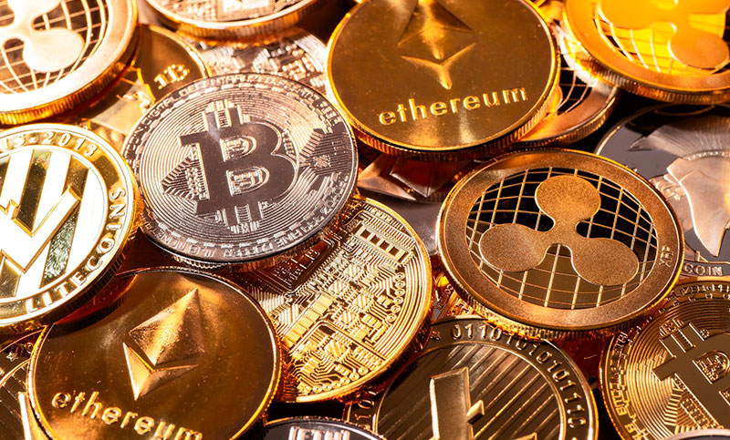 Caen las cripto y una compañía local despedirá a cerca de la mitad de su personal