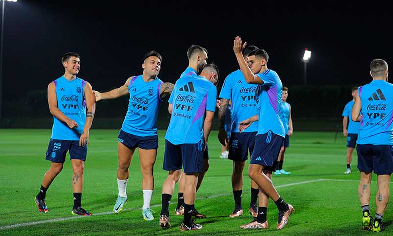 La Selección entrenó en Doha y se espera una definición de Scaloni por los tocados
