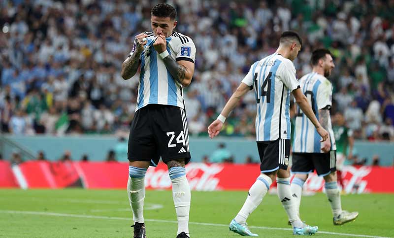 Enzo Fernández: «Siempre soñé de chico jugar con esta camiseta, y hoy se me cumplió el sueño de hacer un gol en un Mundial»