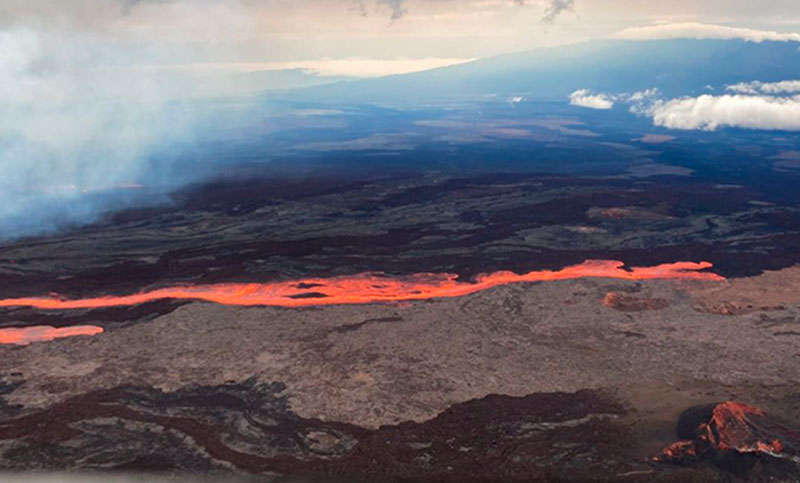Un volcán entra en erupción en Hawaii por primera vez en cuatro décadas