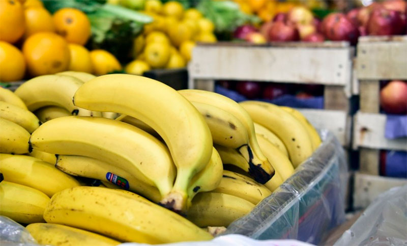 Para contener el precio de la fruta, el Gobierno creó el «dólar banana»