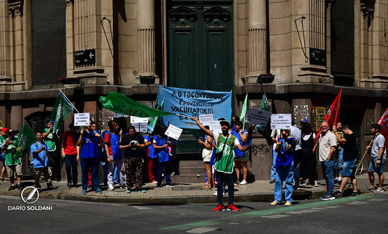 ATE Rosario exige la continuidad de 300 trabajadores del vacunatorio del Portal