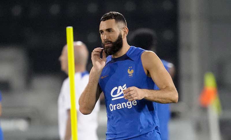 Benzema se sumaría al plantel de Francia para la final