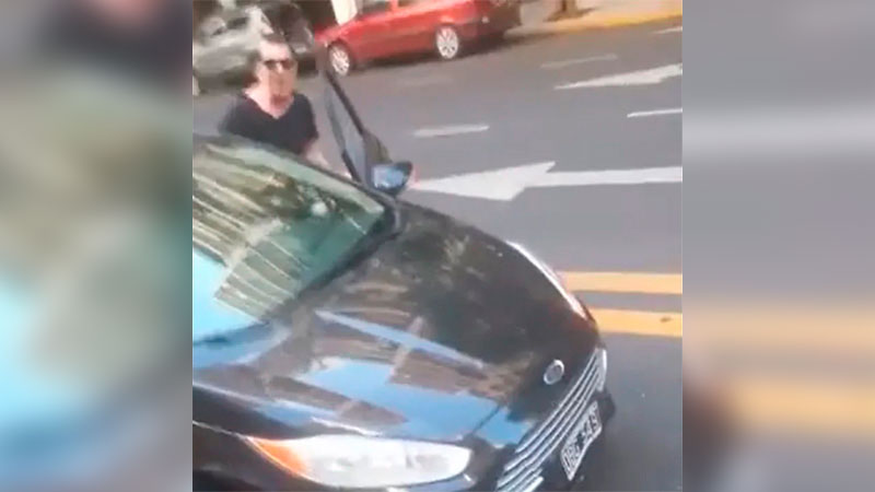 Le quitaron la licencia a un conductor por destrozar un colectivo