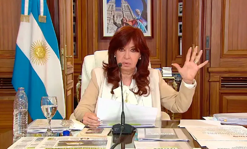 Cristina Fernández: “No permitamos que a la democracia se la lleven puesta las mafias”