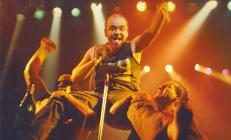 35 años sin el genio de Luca Prodan y un legado imborrable