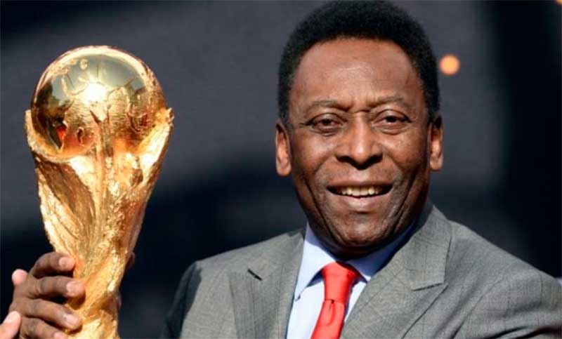 El fútbol reza por la salud de Pelé: emotivos mensajes de afecto para el tricampeón mundial