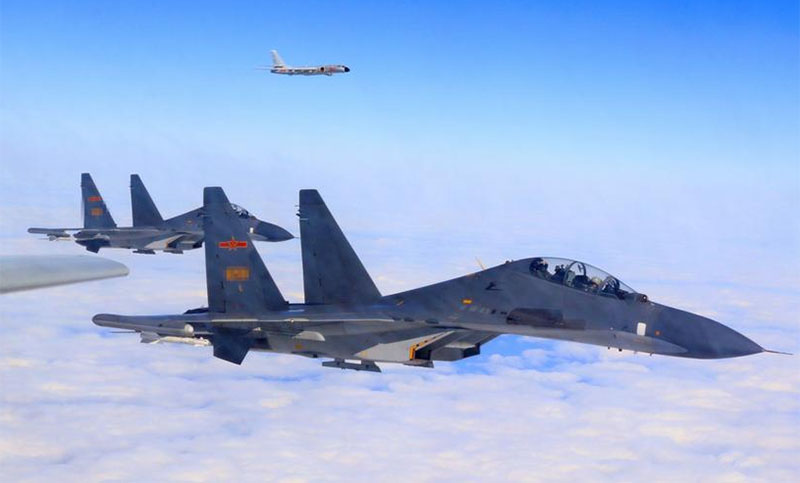 China envía 39 aeronaves y tres buques de guerra a las costas de Taiwán