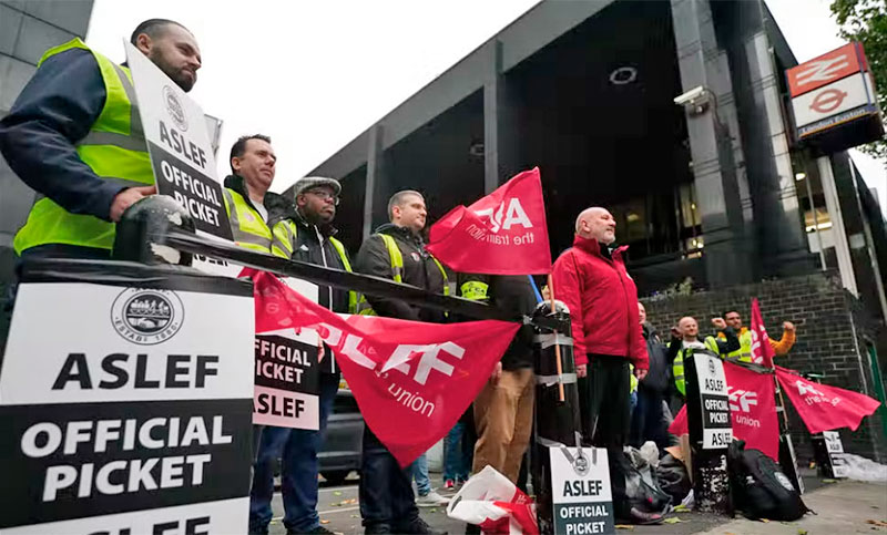 Los maquinistas de trenes británicos amenazan con nuevas huelgas tras rechazar propuesta salarial