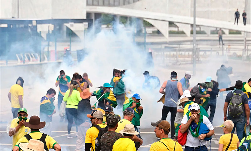 A casi dos semanas de actos golpistas, Lula destituye al comandante del Ejército