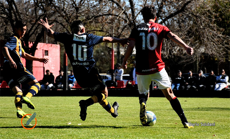Más que Fútbol: caperucitas rojas en un bosque repleto de lobos