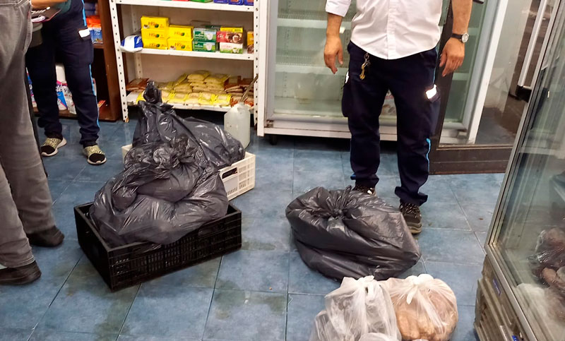 Secuestran más de 100 kilos de alimentos en mal estado que iban a ser vendidos al público