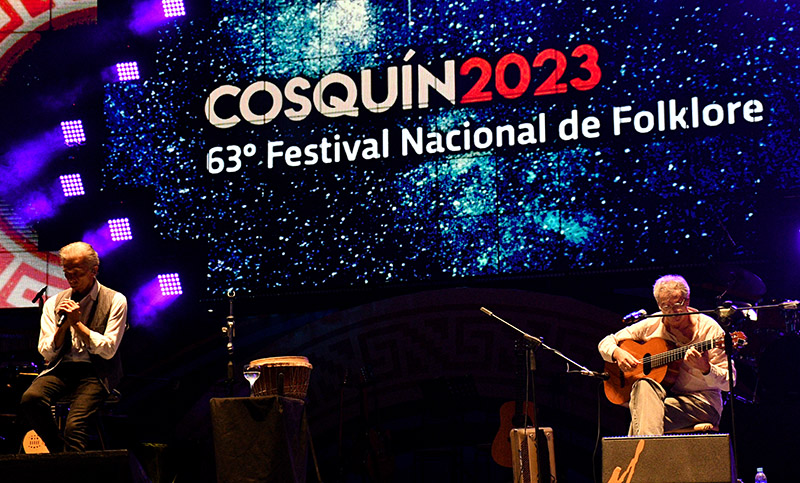 La primera luna del 63ª Festival de Cosquín se completó a lo grande y ante una multitud