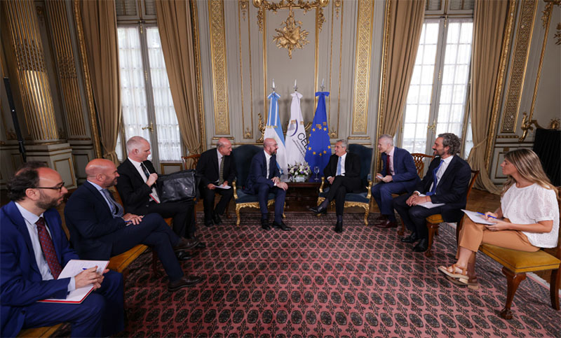 Tras la cumbre de la Celac, Fernández se reunió con el presidente de Cuba y el titular del Consejo Europeo
