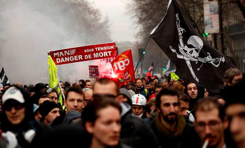 Sindicalistas franceses marcharán contra Macron por la reforma de pensiones
