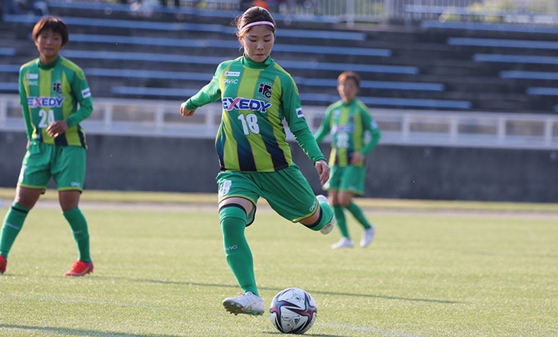 Excursionistas se reforzó con la primera jugadora japonesa en el fútbol argentino