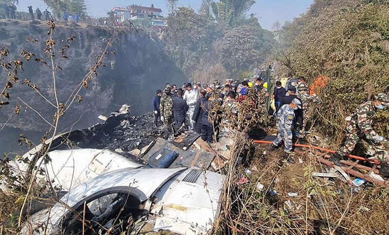 Un avión con 72 pasajeros se estrelló en Nepal: un argentino estaba en la aeronave