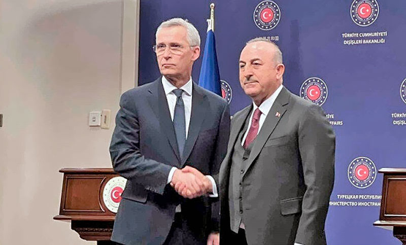 El jefe de la OTAN pide en Turquía el fin del bloqueo al ingreso de Finlandia y Suecia