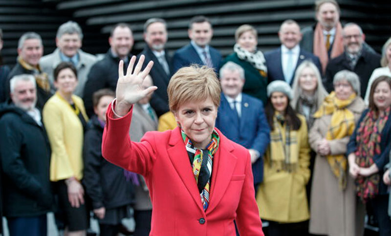 La jefa de Gobierno de Escocia, Nicola Sturgeon, anuncia su renuncia al cargo