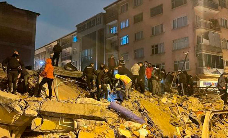 Terremoto en Turquía y Siria: al menos 3.800 muertos y más de quince mil heridos