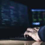 Imputan a cuatro jóvenes por estafas con criptomonedas a través de un juego online