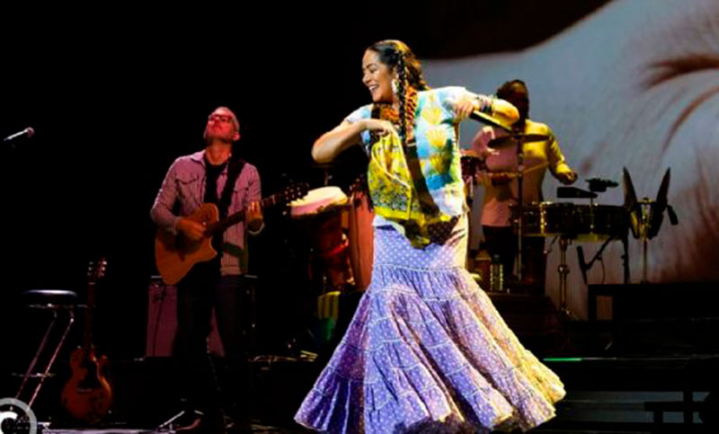 Lila Downs vuelve a la Argentina con una gira que arranca en el Cosquín Rock