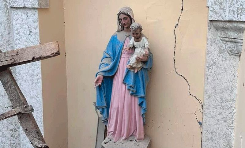 Tras colapso casi total de una catedral de Turquía la estatua de la Virgen María quedó intacta