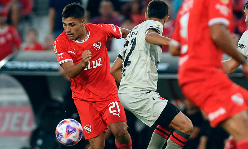 En un partido lleno de polémicas, Independiente empató con Colón