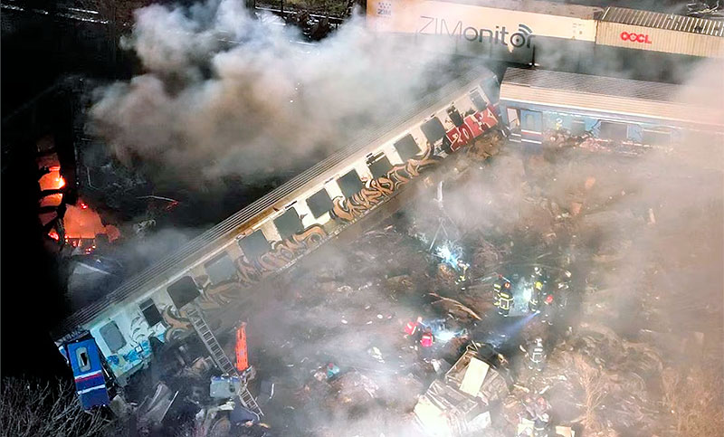 Un choque entre dos trenes en Grecia dejó al menos 26 muertos y 85 heridos