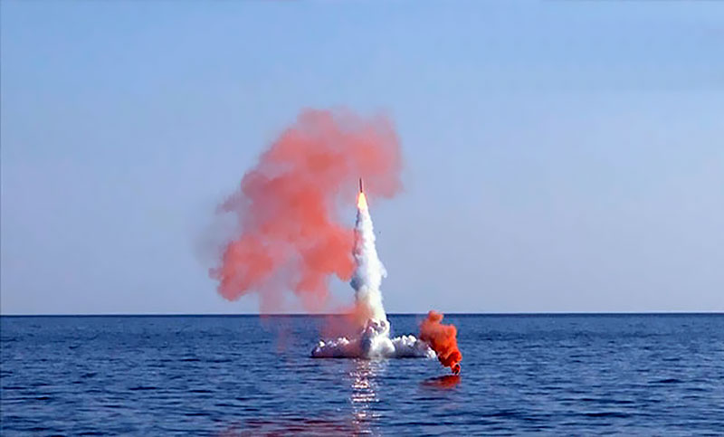 Un submarino ruso realiza ensayo de lanzamiento de misil desde Mar de Japón