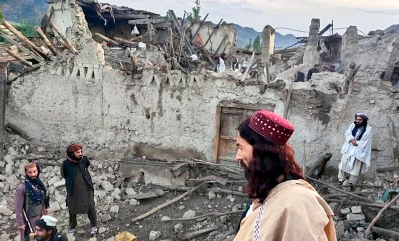 Cuatro muertos y 70 heridos se contabilizan por un terremoto de magnitud 6,5 en Afganistán