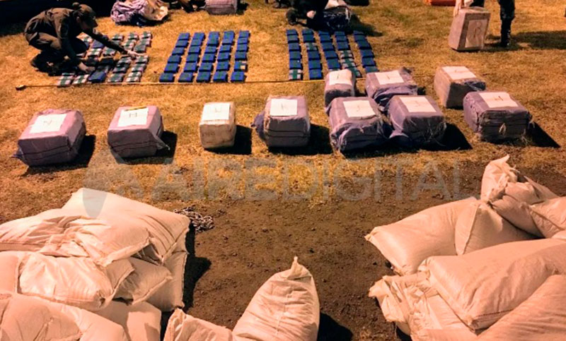 Decomisaron casi media tonelada de cocaína escondida en un camión de carga