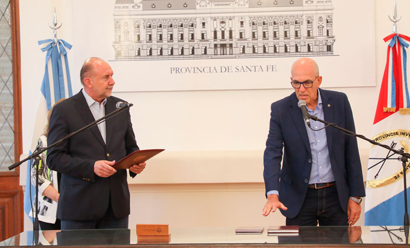 Víctor Debloc asumió como ministro de Educación provincial