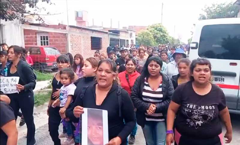 Hallaron a una joven atada, amordazada, semidesnuda y asfixiada en un basural