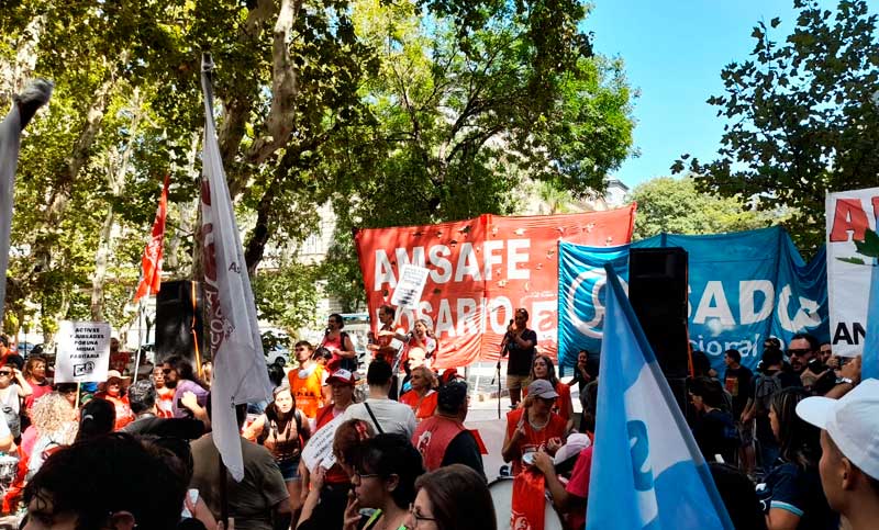 El Gobierno santafesino citó a los gremios docentes para el jueves