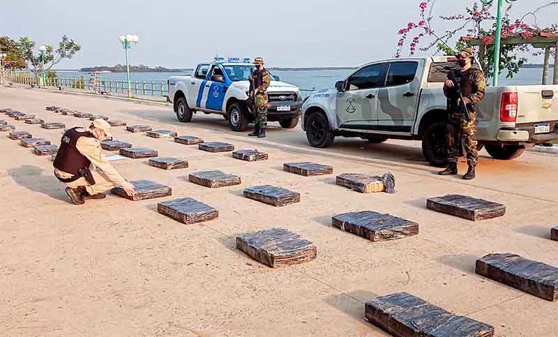 Misiones: secuestran cerca de una tonelada de marihuana escondida en un silo bolsa