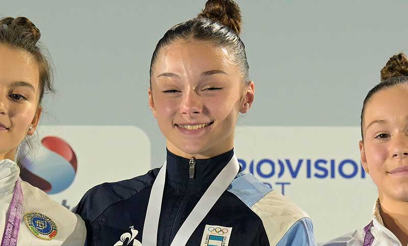 Mía Mainardi se consagró campeona mundial juvenil en salto