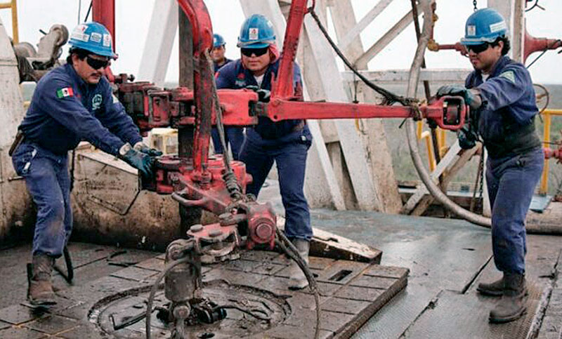 Los petroleros acordaron aumento trimestral del 23% en dos tramos, con revisión en junio