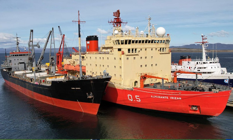 La tripulación del Irízar reivindicó la soberanía argentina de Malvinas frente a la base Petrel