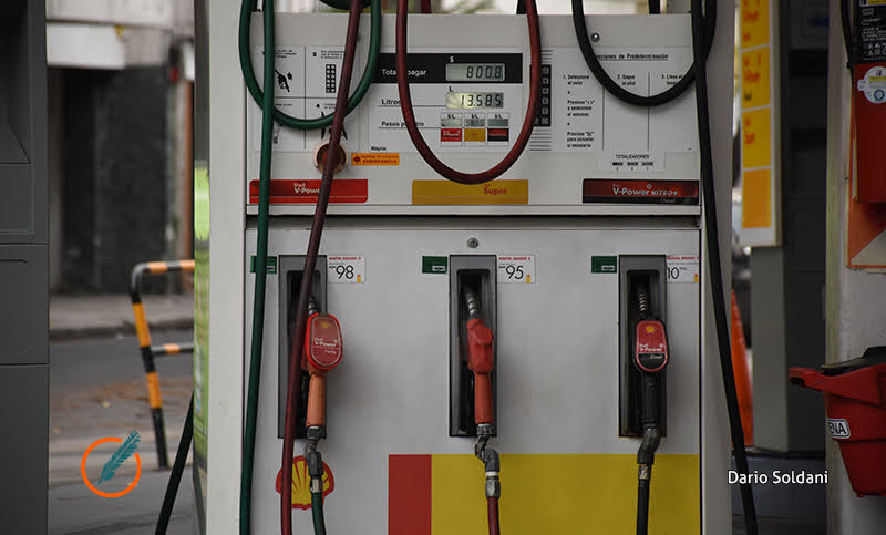Los combustibles, nuevamente alcanzados por “Precios Justos”: podrán subir hasta 4% por mes