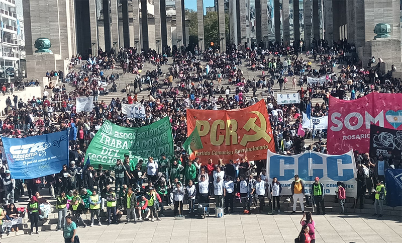 Gremios y organizaciones sociales de Rosario marcharon contra el FMI y el ajuste