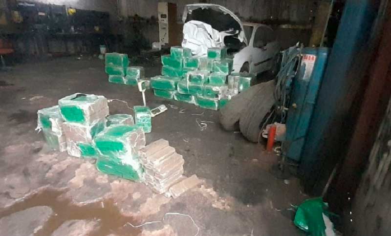 Encontraron más de 500 kilos de marihuana tras allanar un taller mecánico en Funes