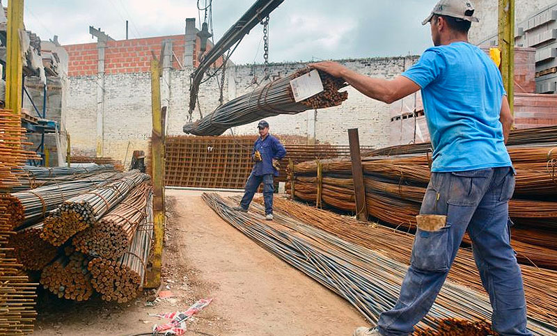 Las ventas de productos para la construcción cayeron 12,4 % en abril por la incertidumbre económica
