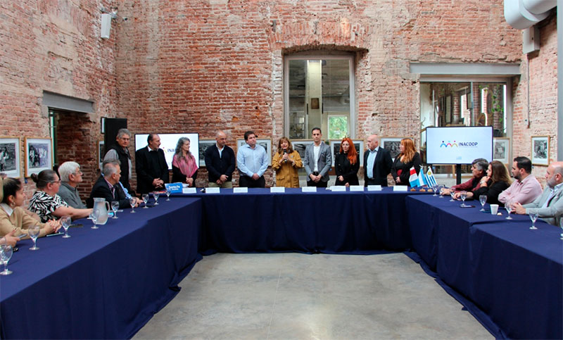La Región Centro apuesta a cooperativas y mutuales, y busca extender vínculos con Uruguay