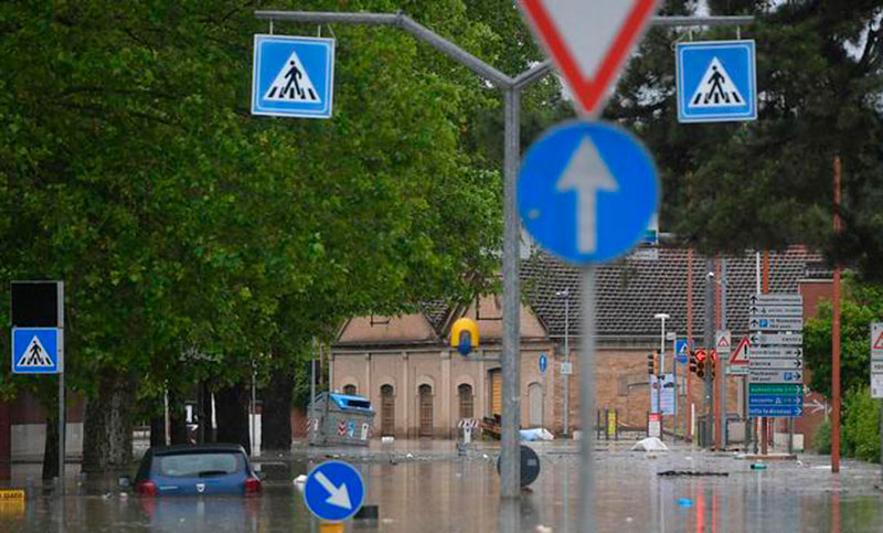 Inundaciones en Italia dejan al menos 9 muertos y cancelan la Fórmula 1