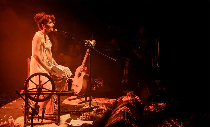 La cantautora uruguaya Lilah Jan llega a Rosario para presentar su primer disco