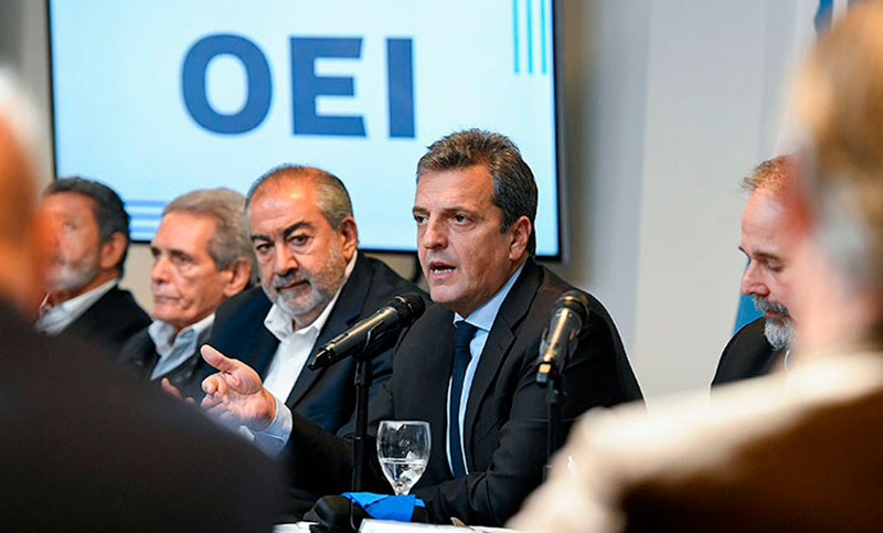 El Gobierno convocó a empresarios y sindicalistas a alcanzar acuerdos para controlar precios