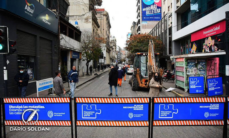 Este domingo realizan obras de bacheo en calle Entre Ríos y habrá desvíos de colectivos