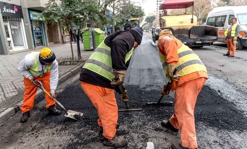 Por obras de bacheo y repavimentación, habrá cortes y desvíos en calle Corrientes